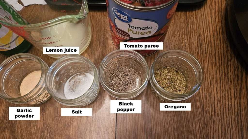 Pizza sauce ingredients, labled