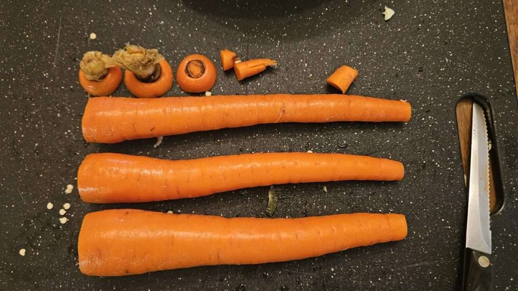 Carrots with both ends cut off.