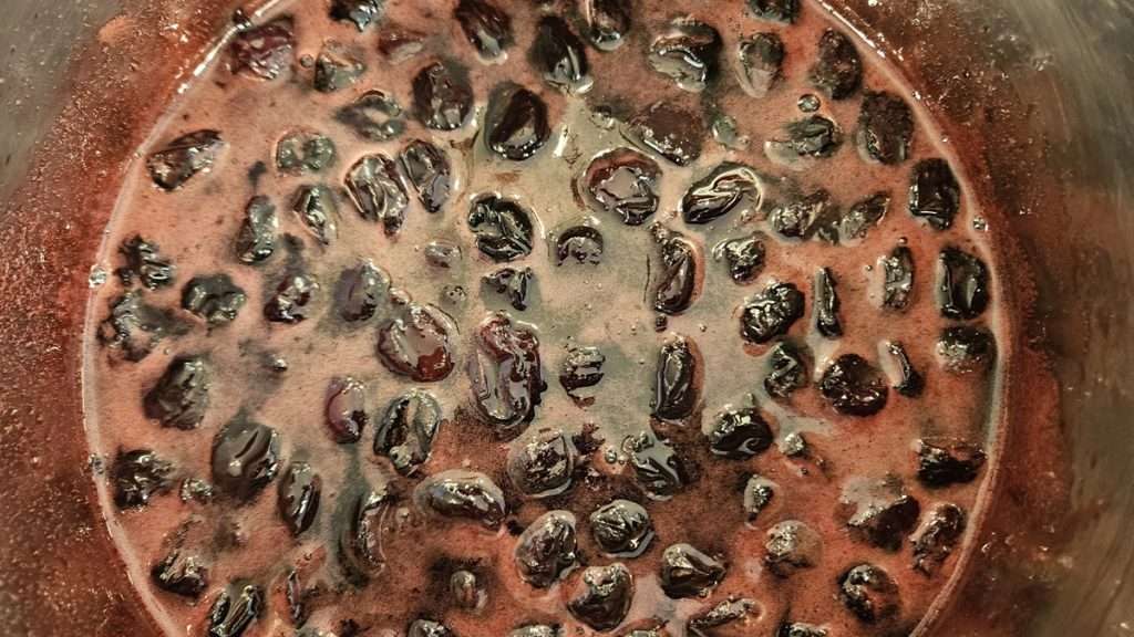 Cherry pie filling thickening on the stovetop